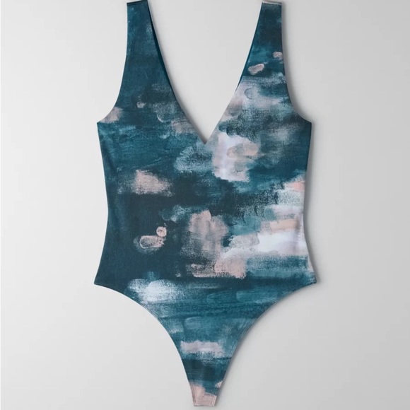 Babaton Contour V-Neck Bodysuit in Peacock/Denude - Picture 3 of 4